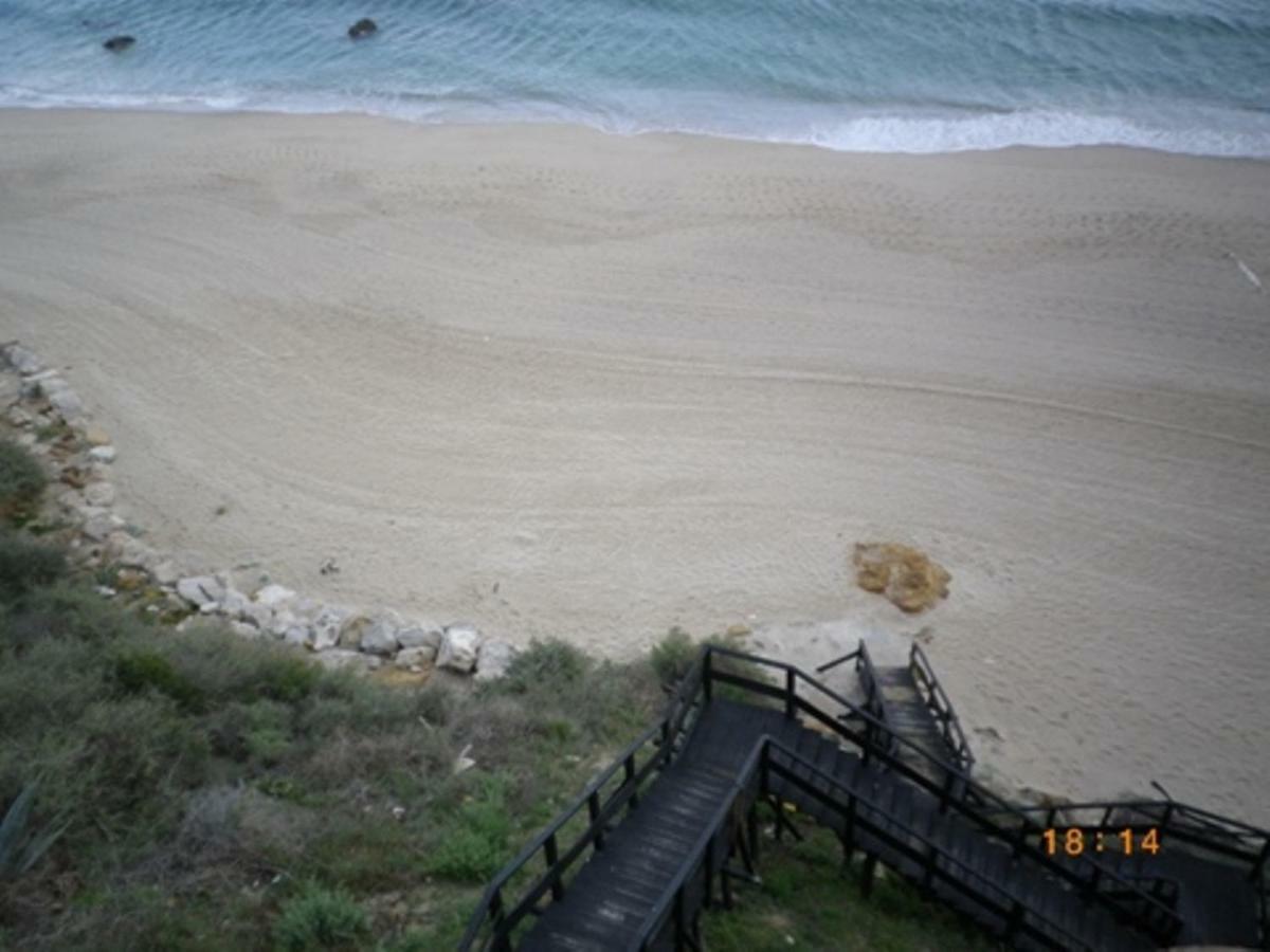 Estudio T0 Sobre A Praia Sesimbra Bagian luar foto